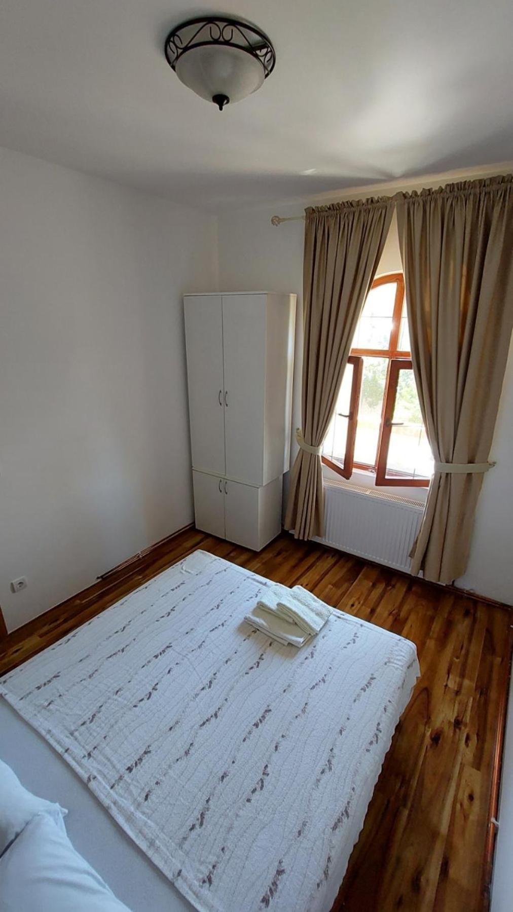 Knez Apartmani Senje Habitación foto